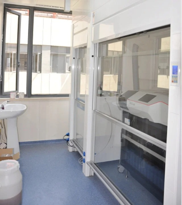 Medical Lab Equipments Fume Ho - Medical Lab Furniture のレビューと価格