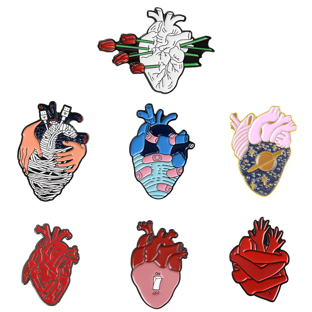 Anatomical Heart Enamel Pin Br - Medical Label のレビューと価格