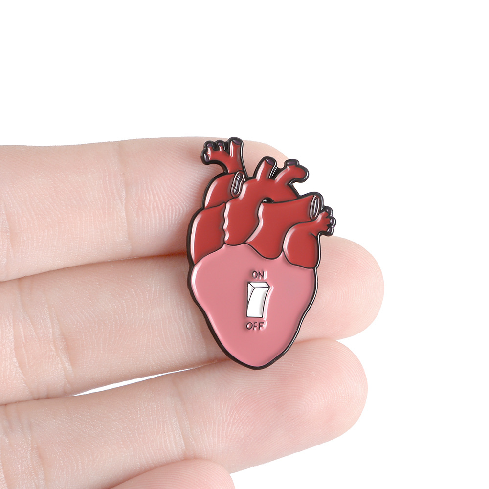Anatomical Heart Enamel Pin Br - Medical Label のレビューと価格